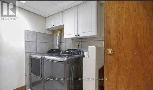 1430 Upper Gage Avenue, Hamilton, ON - Indoor Photo Showing Laundry Room