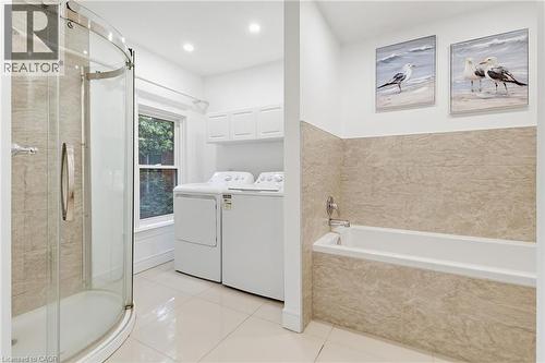 42 Erie Avenue, Hamilton, ON - Indoor Photo Showing Laundry Room