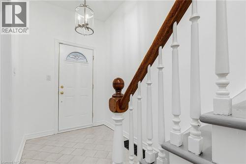 42 Erie Avenue, Hamilton, ON - Indoor Photo Showing Other Room