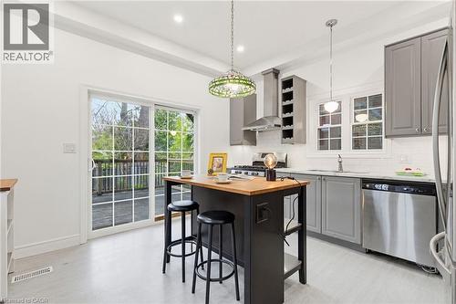 42 Erie Avenue, Hamilton, ON - Indoor Photo Showing Kitchen With Upgraded Kitchen