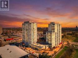 815 - 2550 LAWRENCE AVENUE E Toronto (Dorset Park), ON M1P 4Z3