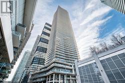 4112 - 38 ANNIE CRAIG DRIVE Toronto, ON M8V 0G9
