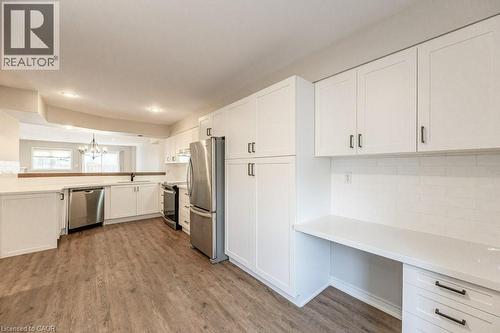 3542 Fowler Court, Burlington, ON - Indoor Photo Showing Kitchen