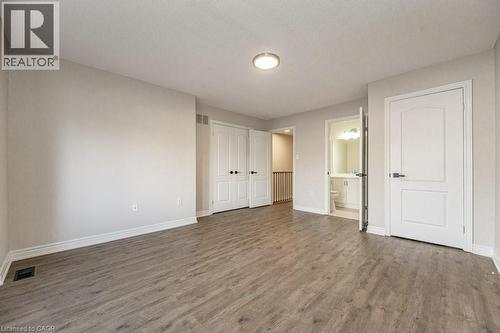 Principle suite - 3542 Fowler Court, Burlington, ON - Indoor Photo Showing Other Room