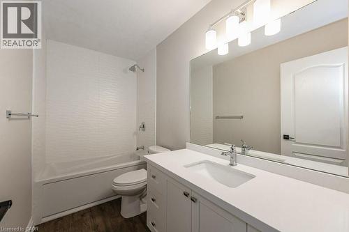 3542 Fowler Court, Burlington, ON - Indoor Photo Showing Bathroom