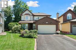 1698 TEAKDALE AVENUE Ottawa, ON K1C 6M4