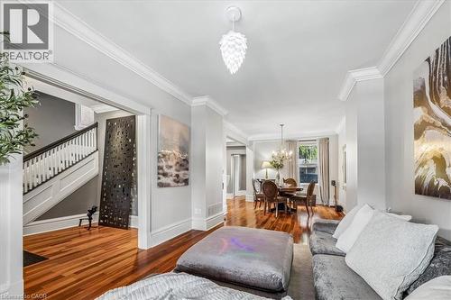 40 Stanley Avenue, Hamilton, ON - Indoor Photo Showing Living Room