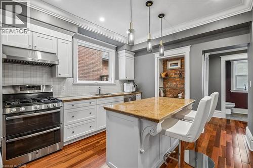 40 Stanley Avenue, Hamilton, ON - Indoor Photo Showing Kitchen