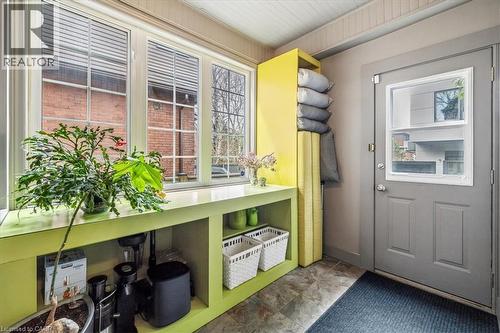 40 Stanley Avenue, Hamilton, ON - Indoor Photo Showing Other Room