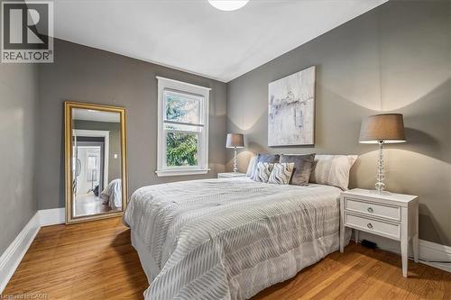 40 Stanley Avenue, Hamilton, ON - Indoor Photo Showing Bedroom