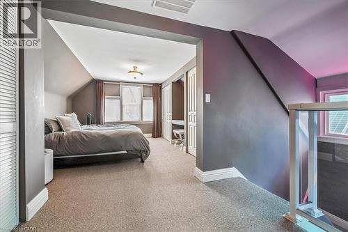40 Stanley Avenue, Hamilton, ON - Indoor Photo Showing Bedroom