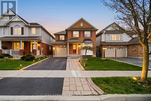 4 DECKER HOLLOW CIRCLE  Brampton, ON L6X 0L1