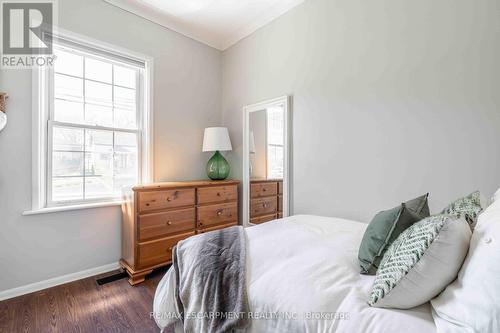 203 Wood Street E, Hamilton, ON - Indoor Photo Showing Bedroom