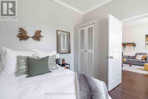 203 Wood Street E, Hamilton, ON - Indoor Photo Showing Bedroom