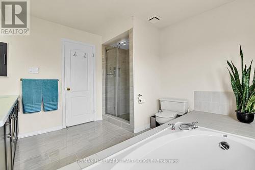 2nd Level - 5 piece Ensuite Bathroom - 21 Hime Crescent, Ottawa, ON -  Photo Showing Other Room