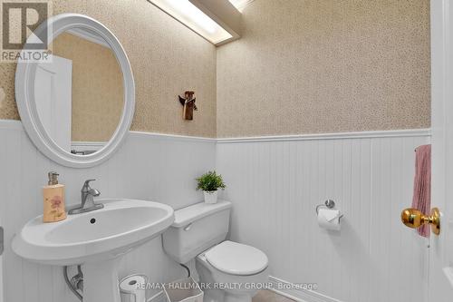Main Level - Powder Room - 21 Hime Crescent, Ottawa, ON - Indoor Photo Showing Bathroom