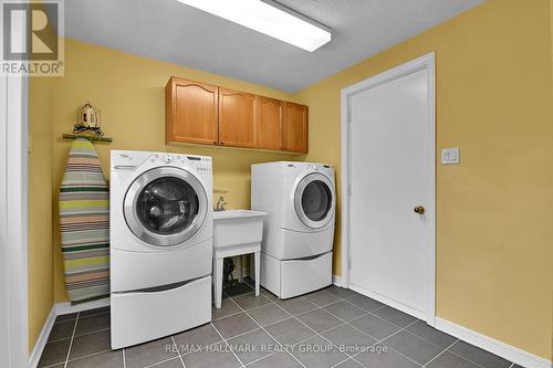Main Level - Laundry Room - 21 Hime Crescent, Ottawa, ON - Indoor Photo Showing Laundry Room