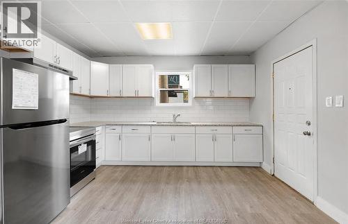 736 University East Unit# 1, Windsor, ON - Indoor Photo Showing Kitchen