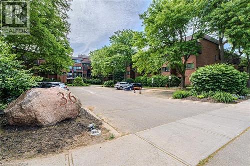 36 HAYHURST Road Unit# 334  Brantford, ON N3R 6Y9