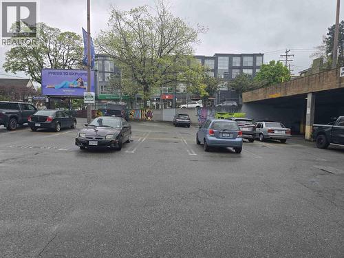124 370 E Broadway, Vancouver, BC 