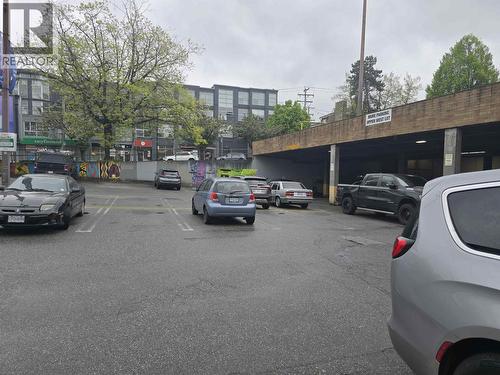 124 370 E Broadway, Vancouver, BC 