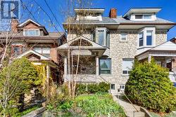 127 GLENDALE AVENUE Toronto, ON M6R 2T4