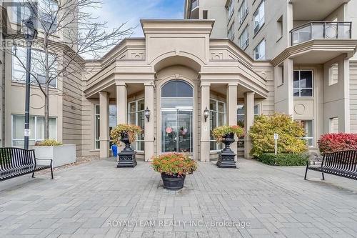 808 - 2 MAISON PARC COURT  Vaughan, ON L4J 9K4
