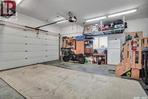 803 Salloum Crescent, Saskatoon, SK - Indoor Photo Showing Garage
