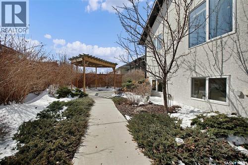 803 Salloum Crescent, Saskatoon, SK - Outdoor