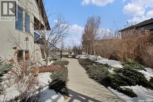 803 Salloum Crescent, Saskatoon, SK - Outdoor