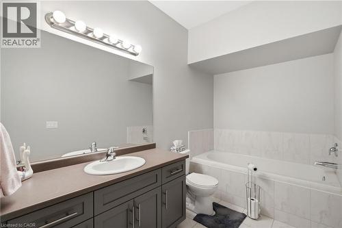 3 Ecker Lane, Binbrook, ON - Indoor Photo Showing Bathroom