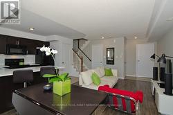 17 - 39 HAYS BOULEVARD Oakville, ON L6H 0J1