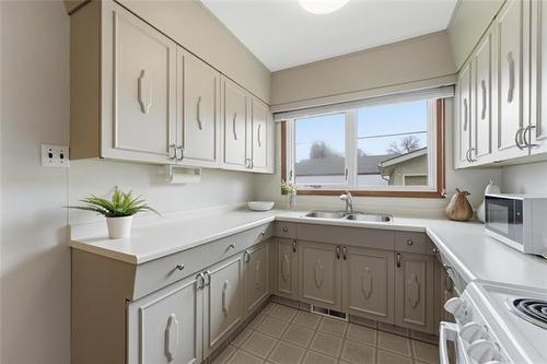 4 Windermere Bay, Winnipeg, MB 