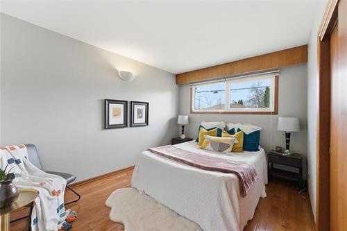 4 Windermere Bay, Winnipeg, MB 