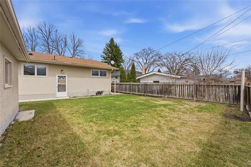 4 Windermere Bay, Winnipeg, MB 