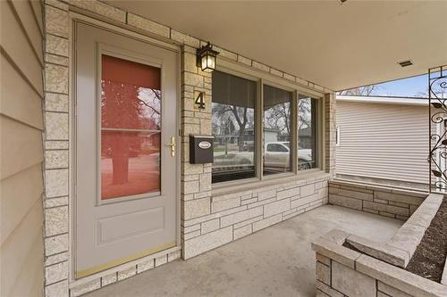 4 Windermere Bay, Winnipeg, MB 