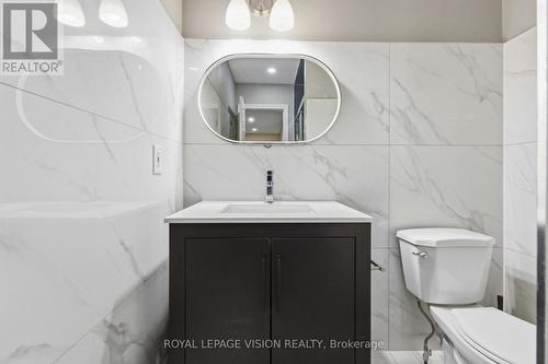 1815 Dalhousie Crescent, Oshawa, ON - Indoor Photo Showing Bathroom