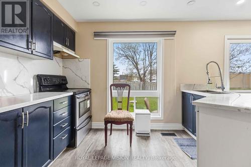 1815 Dalhousie Crescent, Oshawa, ON - Indoor Photo Showing Kitchen