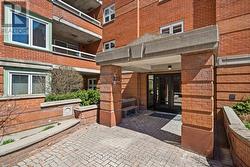 301 - 320 CRICHTON STREET N  Ottawa, ON K1M 1W5