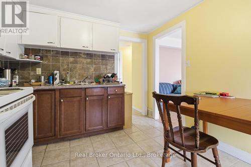 307 Wallace Avenue S, Welland (Lincoln/Crowland), ON - Indoor Photo Showing Kitchen