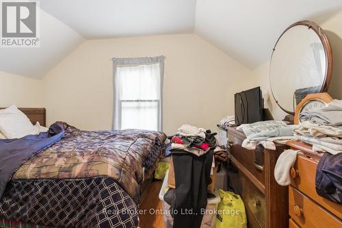 307 Wallace Avenue S, Welland (Lincoln/Crowland), ON - Indoor Photo Showing Bedroom