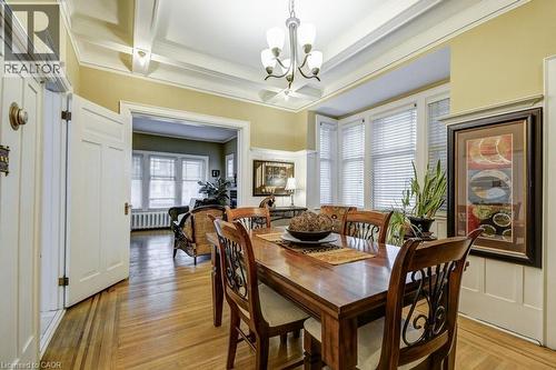 46 Sherman Avenue S, Hamilton, ON - Indoor Photo Showing Dining Room