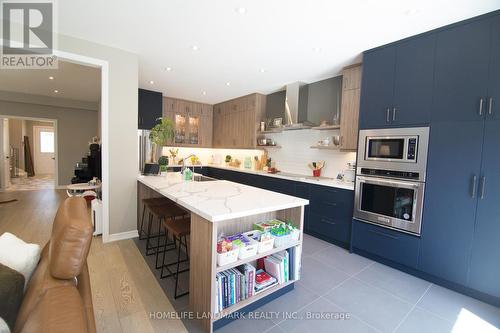 93 PARK PLACE DRIVE  Markham, ON L6E 1Z7