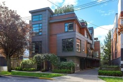 5-1137 Meares St Victoria, BC V8V 3J9