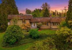 2080 Bear Hill Rd Central Saanich, BC V8X 1M7