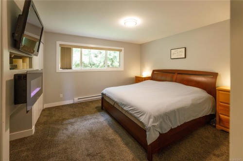 2042 Cedar Rd, Nanaimo, BC 