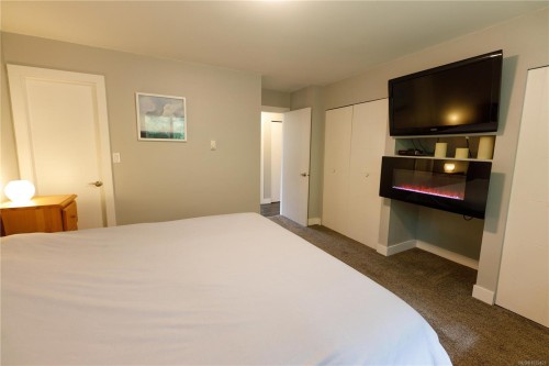 2042 Cedar Rd, Nanaimo, BC 