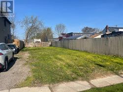 12 AFTON AVENUE Welland (Lincoln/Crowland), ON L3B 1V5