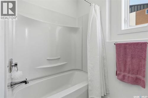 403 Delainey Road, Saskatoon, SK - Indoor Photo Showing Bathroom