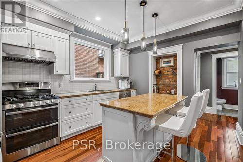 40 Stanley Avenue, Hamilton, ON - Indoor Photo Showing Kitchen